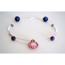 Collier rose, violet et blanc réalisé en perles de verre