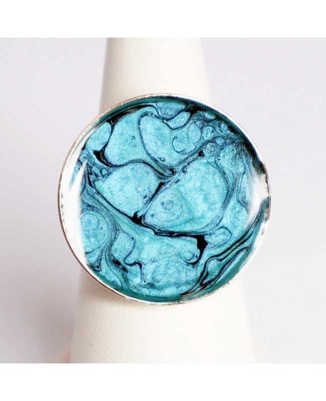 Bague turquoise et noire en peinture et résine