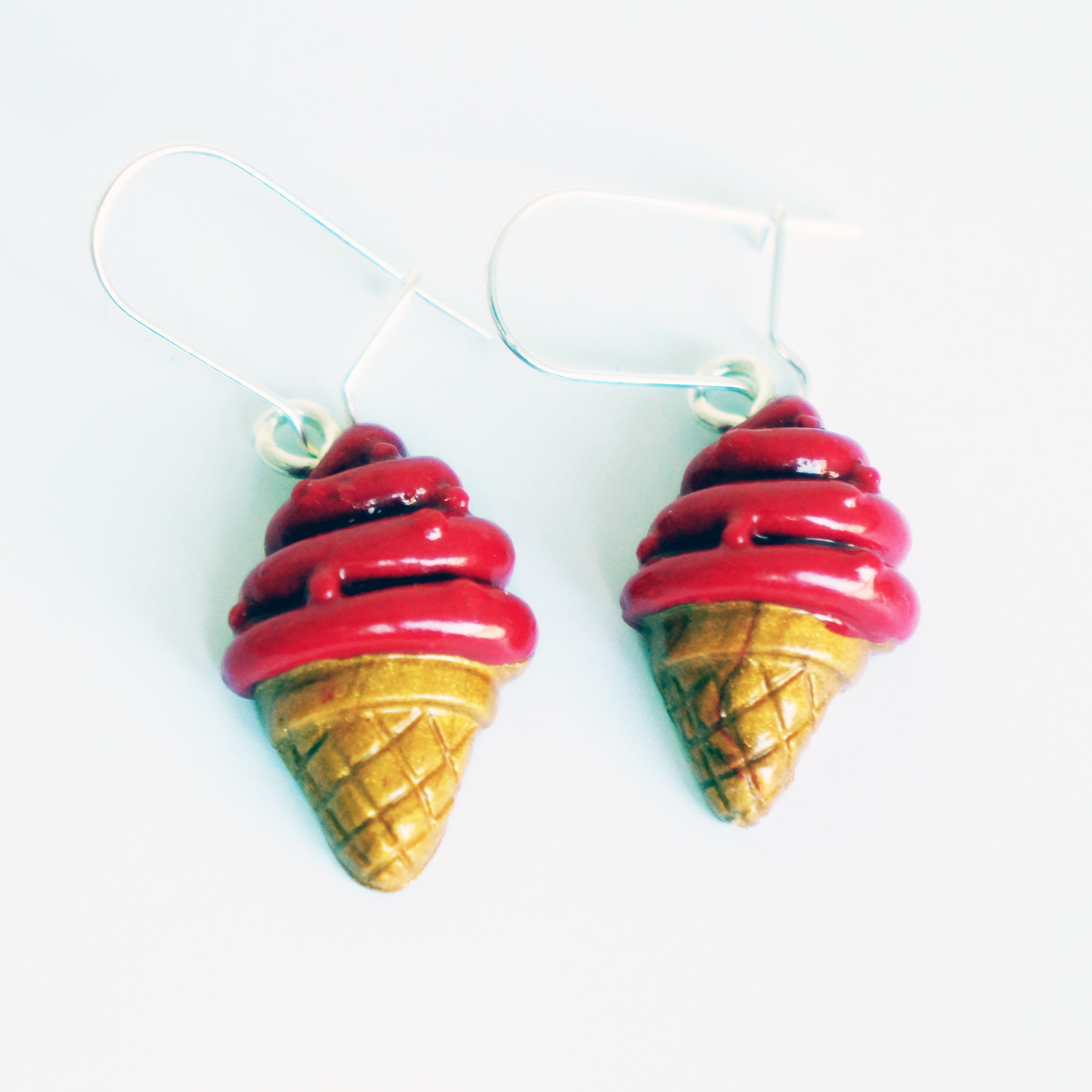 Boucles d'oreilles gourmandes de glace à la fraise Les Bi...