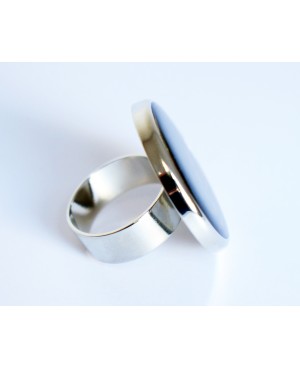 Large red and black modern ring made with paint and resin. Painted resin rings