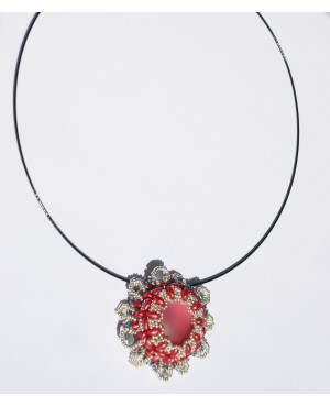 Red and silver baroque-style pendant Beaded pendants