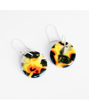Boucles d'oreilles rondes noires, jaunes et oranges réalisées artisanalement Boucles d'oreilles
