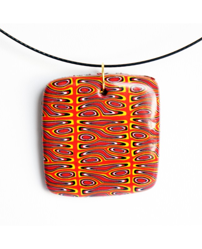 Pendentif carré orange, jaune et noir