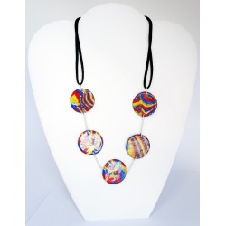 Collier multicolore aux couleurs vives avec perles plates faites à la main