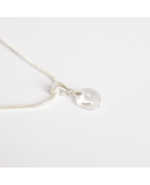 Très petit pendentif rond en cristal de Swarovski transparent et chaîne en argent Pendentifs en perles et cristal