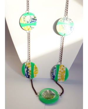Long necklace or white, green and yellow handmade sautoir. Chains or long necklaces