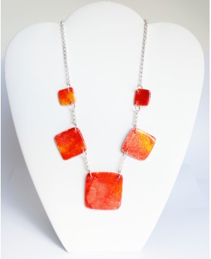 Collier fantaisie carré orange et jaune Colliers mi-longs