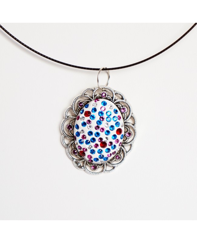 Pendentif, de style ancien, oval avec des strass multicolores