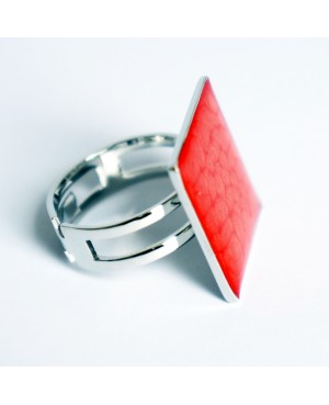 Bague rouge, réglable et carrée Bagues en peinture et résine