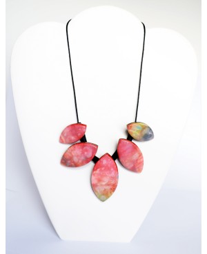 Collier ras-le-cou rouge et multicolore Colliers ras-le-cou