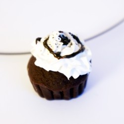 Cupcake pendant with...