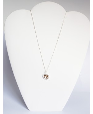 Pendentif beige et rond en cristal de Swarovski avec sa chaîne en argent Pendentifs en perles et cristal