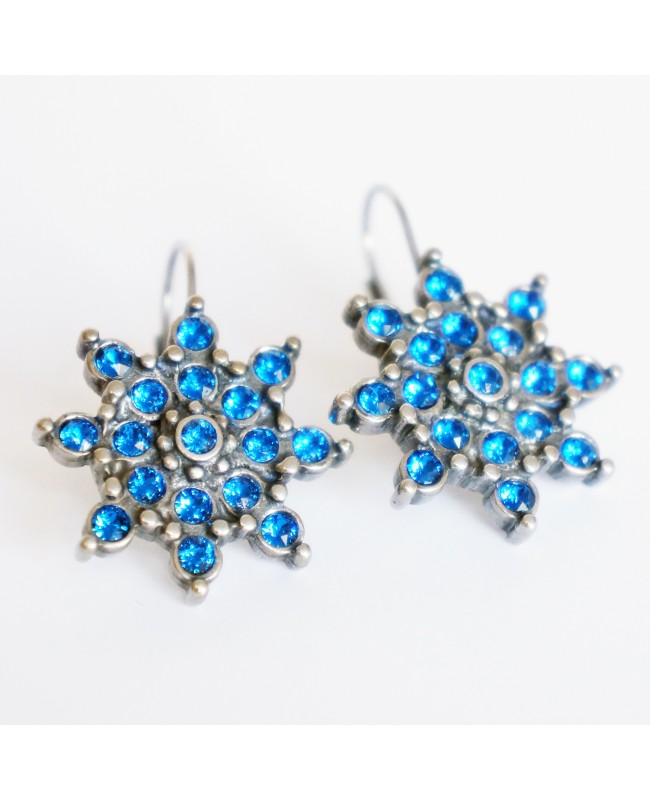 Boucles d'oreilles étoiles ou fleurs bleues