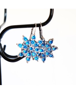 Boucles d'oreilles étoiles ou fleurs bleues Boucles d'oreilles en perles et cristal