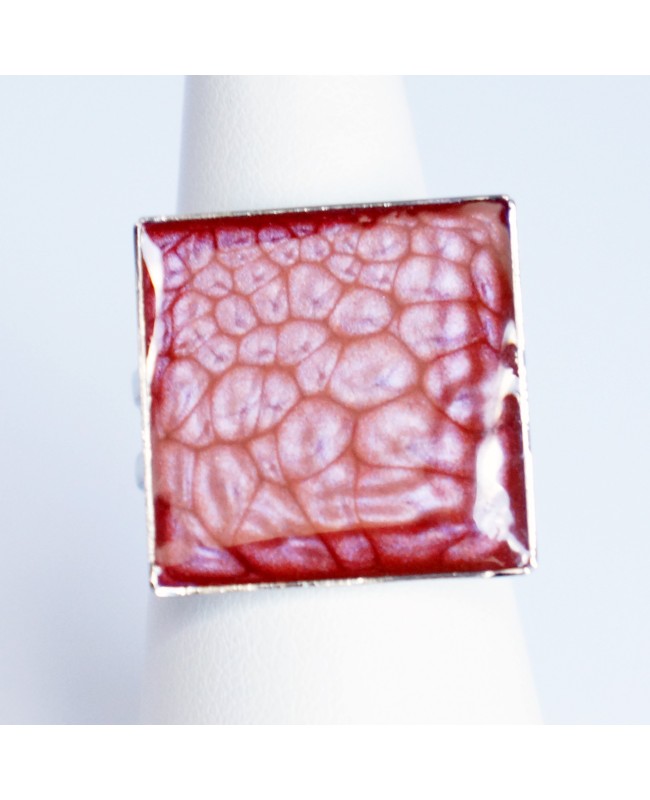 Bague carrée vieux rose à écailles