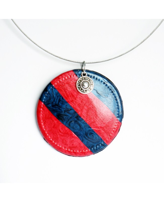 Pendentif rond rouge et bleu marine