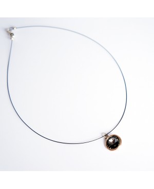 Petit pendentif rond noir en cristal de Swarovski Colliers ras-le-cou