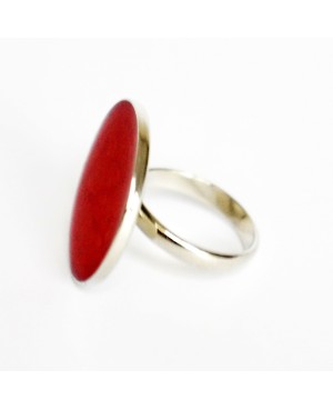 Large red ring with a scale effect Painted resin rings