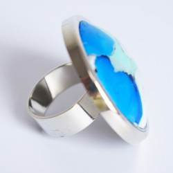Large blue, green and white ring
