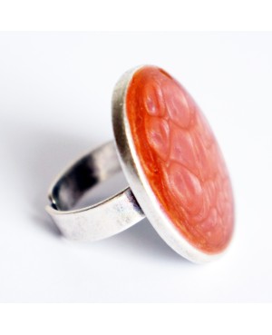 Antique pink oval fashion ring with scales Painted resin rings