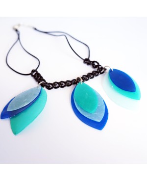 Collier vert et bleu fait-main Colliers ras-le-cou