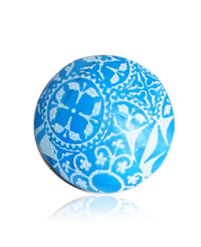 Blue and white ring with azulejos patterns