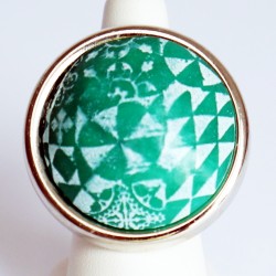 Large, green azulejos ring