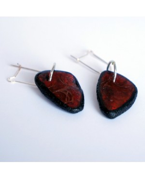 Boucles d'oreilles triangulaires rouges et noires Boucles d'oreilles artisanales (fait-main)