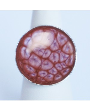 Bague ronde vieux rose effet "cellules" Bagues en peinture et résine