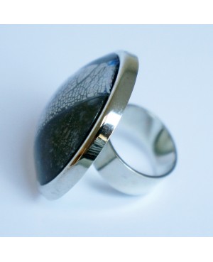 Grande bague noire et argentée Bagues gourmandes et en pâte polymère