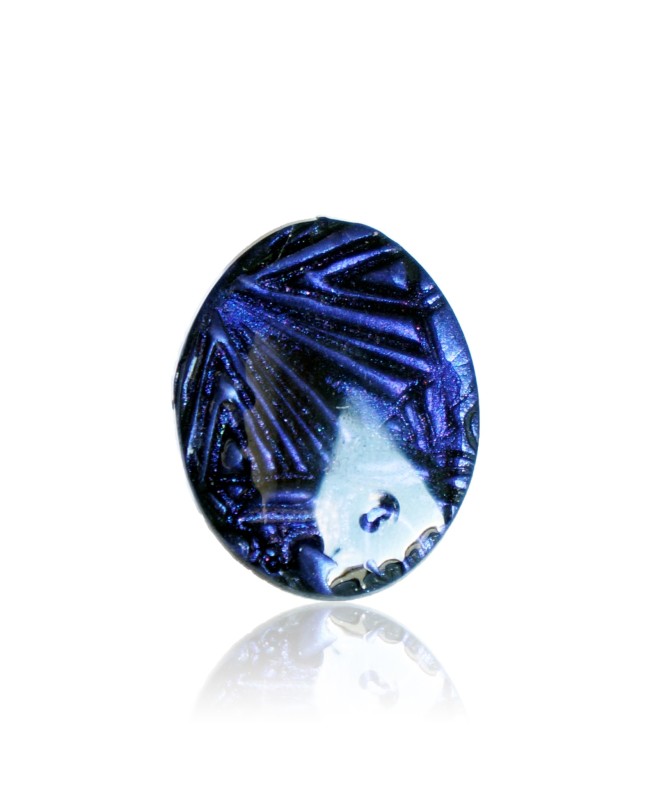 Bague en relief violette foncée