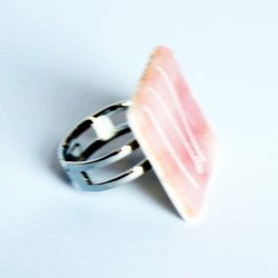 Square pink ring with white lines