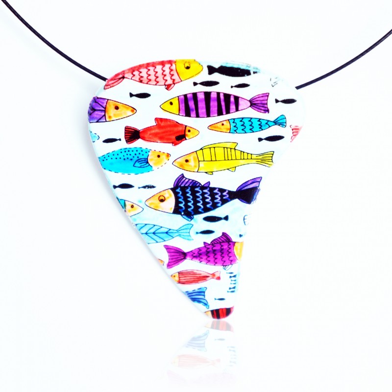 Pendentif poissons multicolores