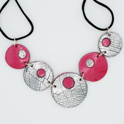 Pink and cracked silver necklace.