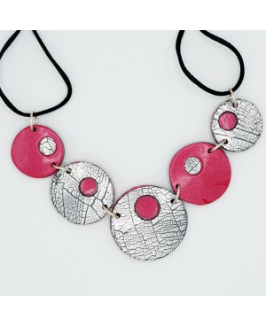 Pink and cracked silver necklace. Choker necklaces