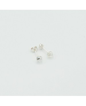 Petites boucles d'oreilles cubes transparents Puces ou clous d'oreilles