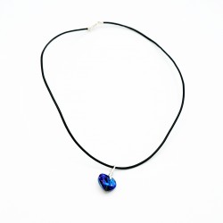 Blue heart necklace with purple reflections
