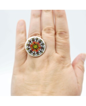 Bague mandala marron, orange, rouge et jaune Bagues gourmandes et en pâte polymère