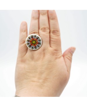 Bague mandala marron, orange, rouge et jaune Bagues gourmandes et en pâte polymère