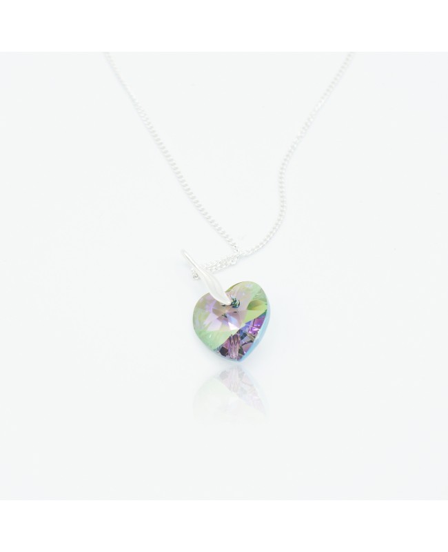 Pendentif coeur vert transparent avec des reflets roses