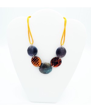 Collier court noir et orange Colliers ras-le-cou