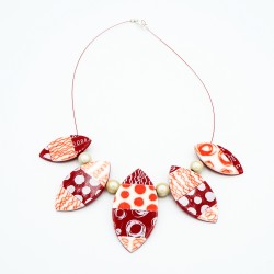 Medium-length red and white necklace