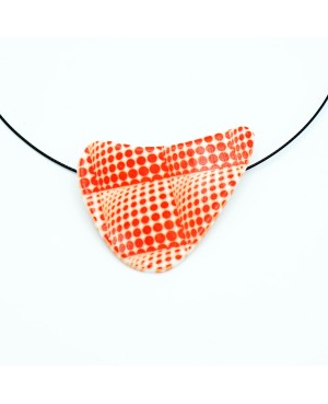 Pendentif blanc avec des pois rouges et un effet 3D Pendentifs en pâte polymère