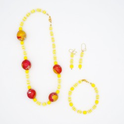 Parure collier, bracelet et boucles d'oreilles jaune et blanche