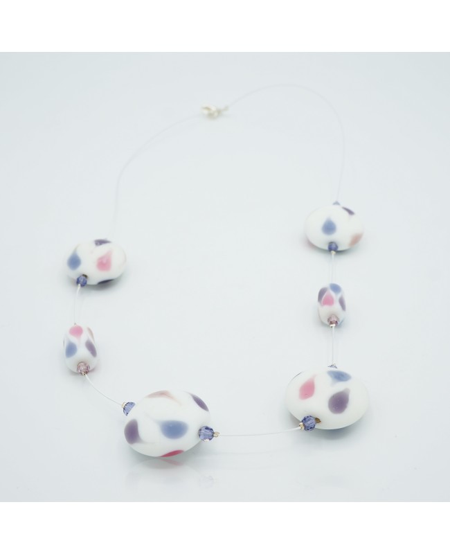 Costume necklace in white, blue, and pink Mid-length necklaces