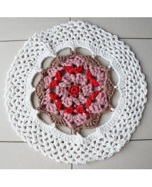 Tapis rosace blanc, marron, rose et rouge - Coton recyclé Tapis au crochet