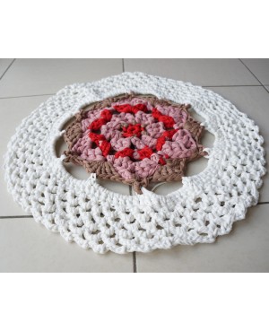 Circular rug in white, brown, pink, and red - Recycled cotton Crochet rug