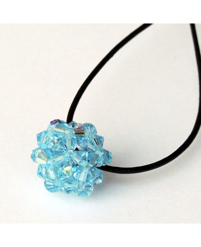 Pendentif boule et bleu en perles de cristal