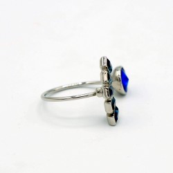 A blue ring in silver