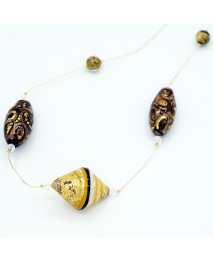 Mid-length fashion necklace in gold and brown Mid-length necklaces